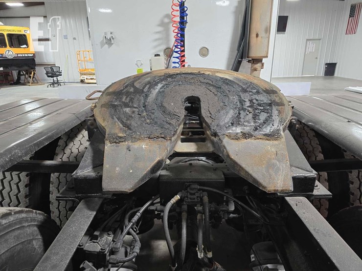 2005-international-9400-image-9