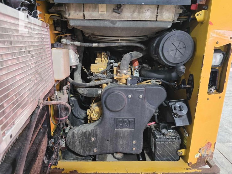 2014-caterpillar-299d-xhp-image-21