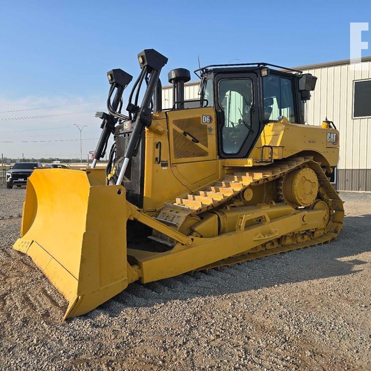 2020 CATERPILLAR D6