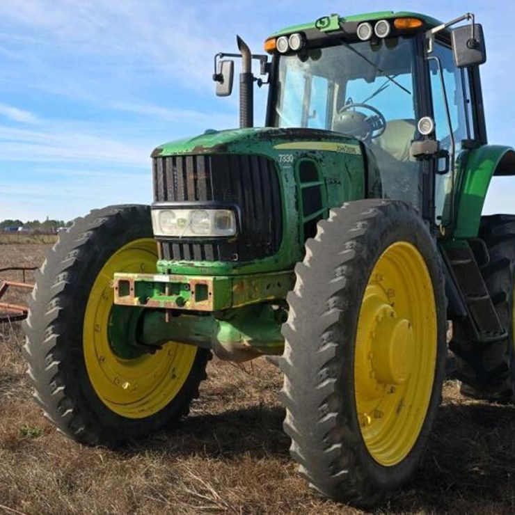 2007 JOHN DEERE 7330
