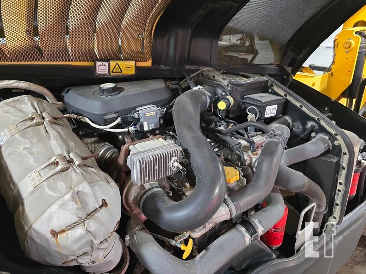 2017-jcb-510-56-image-24