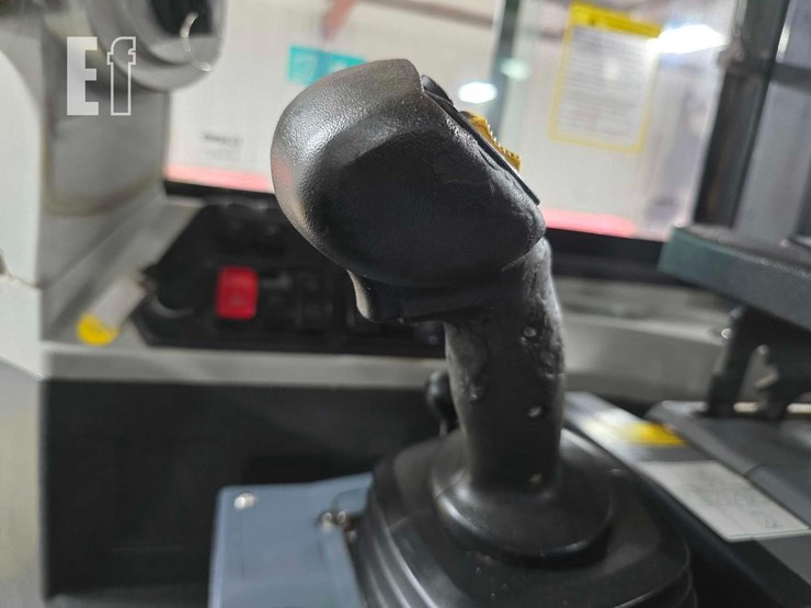 2022-xcmg-xc948u-image-24