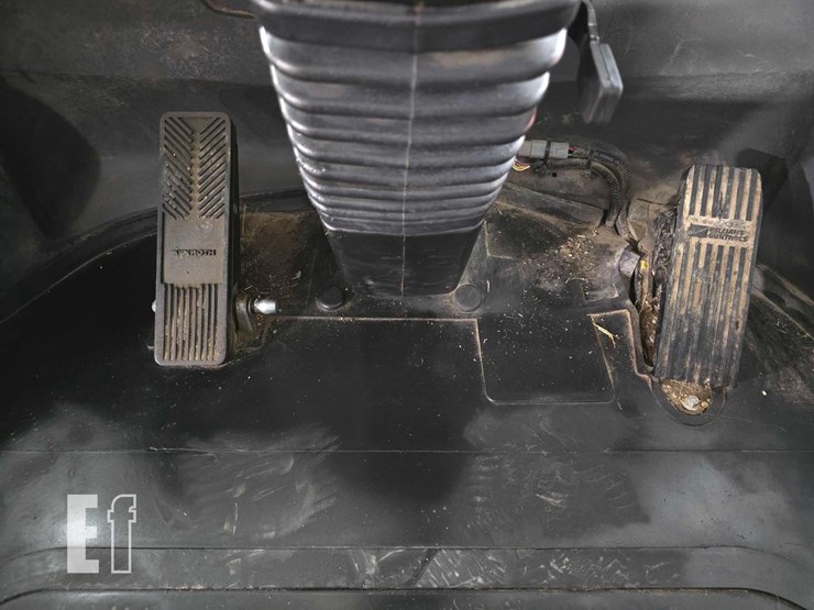 2022-xcmg-xc948u-image-16