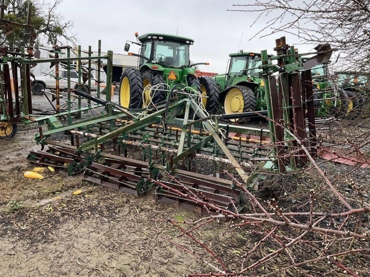 custom-3-pt-5-row-60"-fold-up-cultivator-image-6