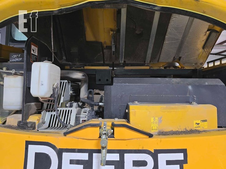 2016-deere-75g-image-33