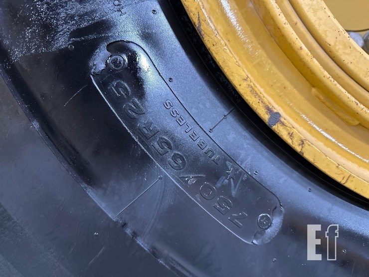 2019-caterpillar-962m-image-35