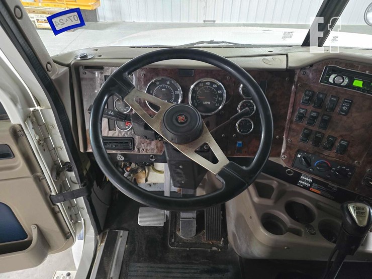 2005-international-9400-image-13