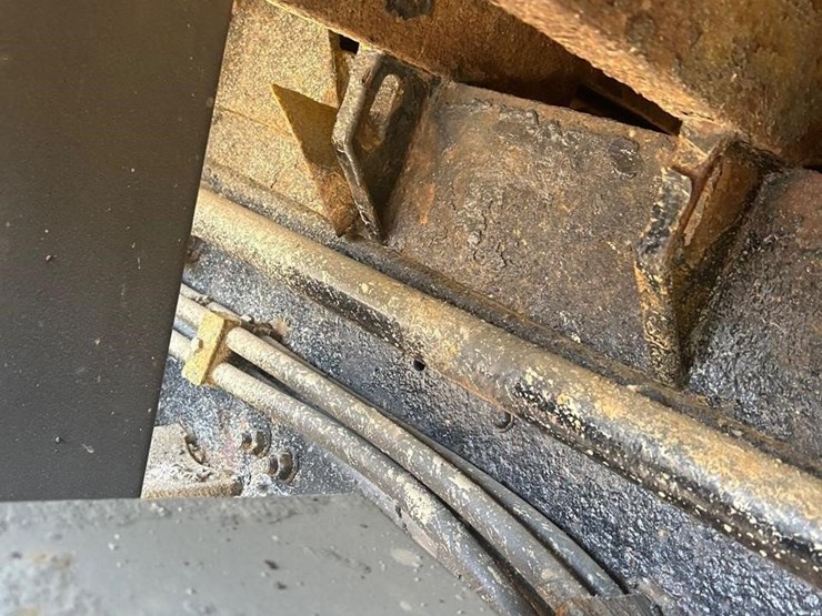 2008-sterling-l8500-image-30