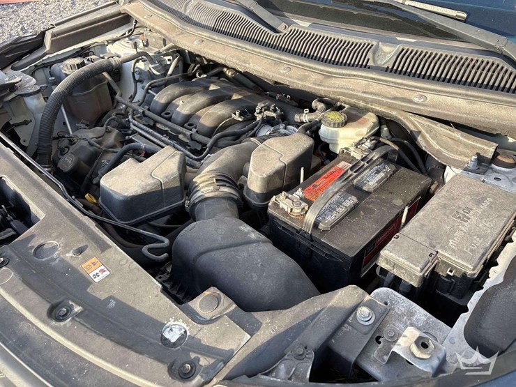 2016-ford-explorer-image-9