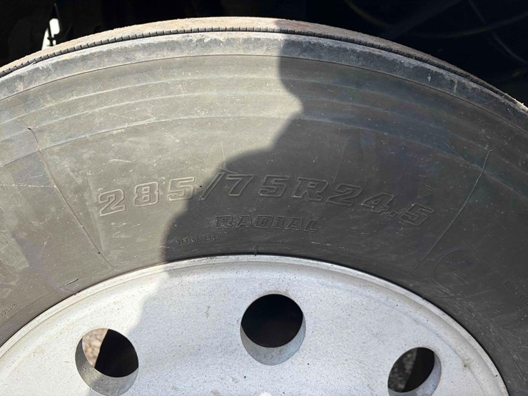 1999-eagle-road-tractor-image-7