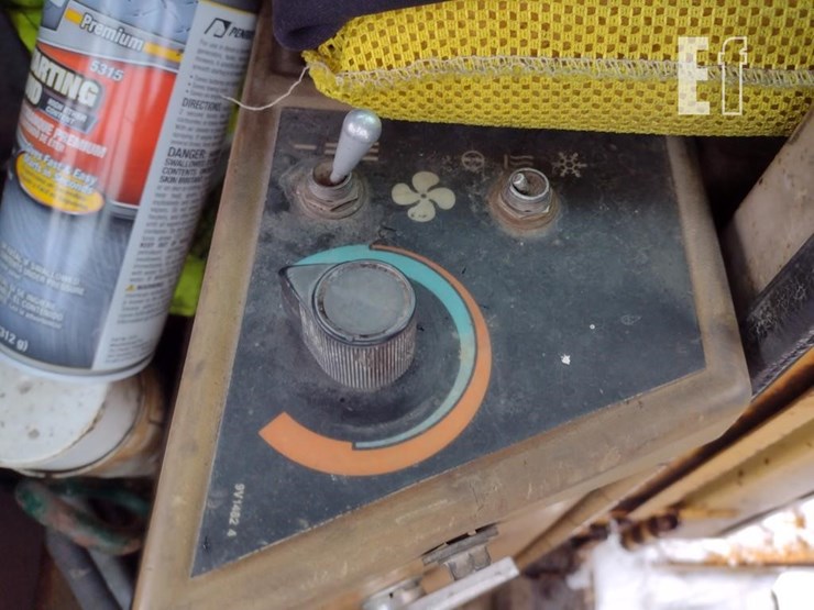 caterpillar-it28-image-12