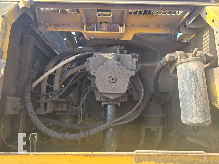 2005-komatsu-pc300-lc-7l-image-21