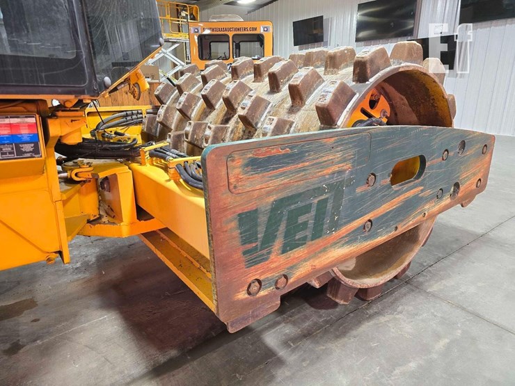 2006-volvo-sd116f-image-12