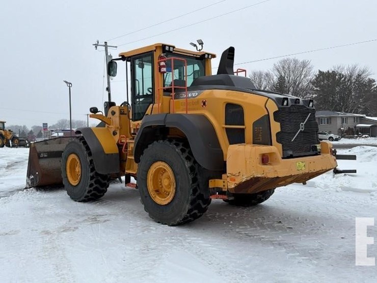 2017-volvo-l110h-image-3