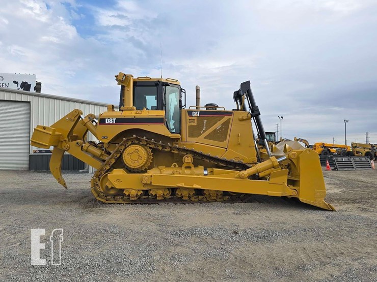 2006-caterpillar-d8t-image-6