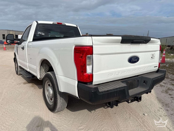 2017-ford-f250-image-4