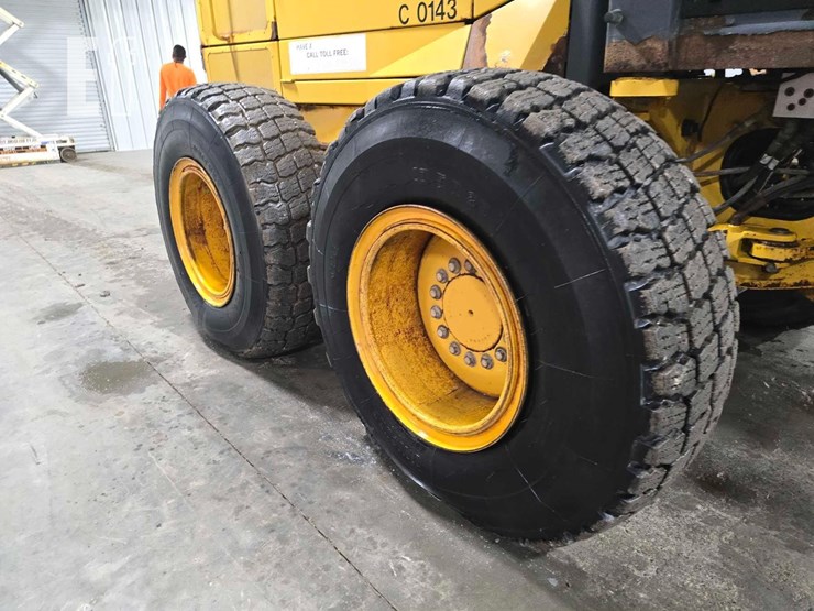 2015-deere-672g-image-27