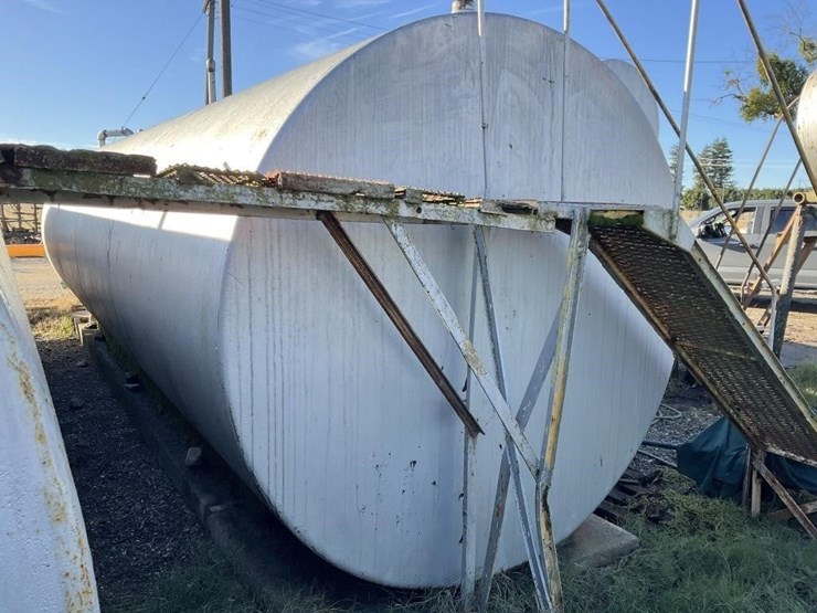 10,000g-steel-fuel-tank-image-2