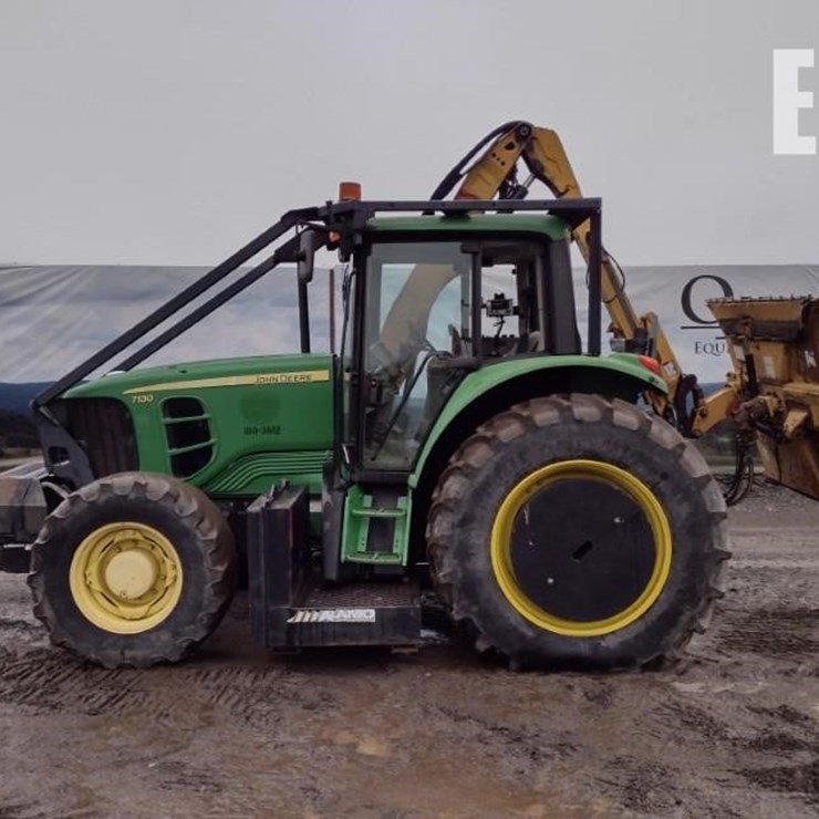 2010 JOHN DEERE 7130