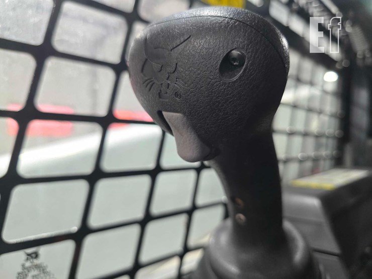 2023-bobcat-t62-image-17