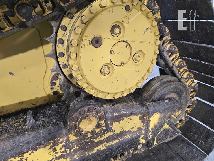 2013-caterpillar-d6n-lgp-image-23