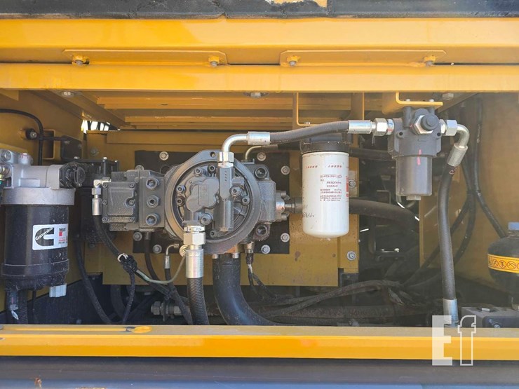 2023-xcmg-xe210u-image-27