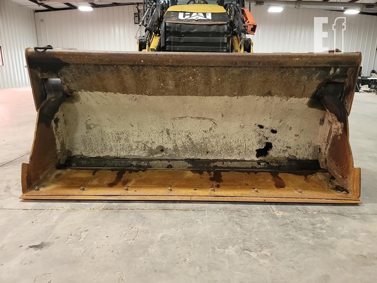 2015-caterpillar-420f-it-image-10