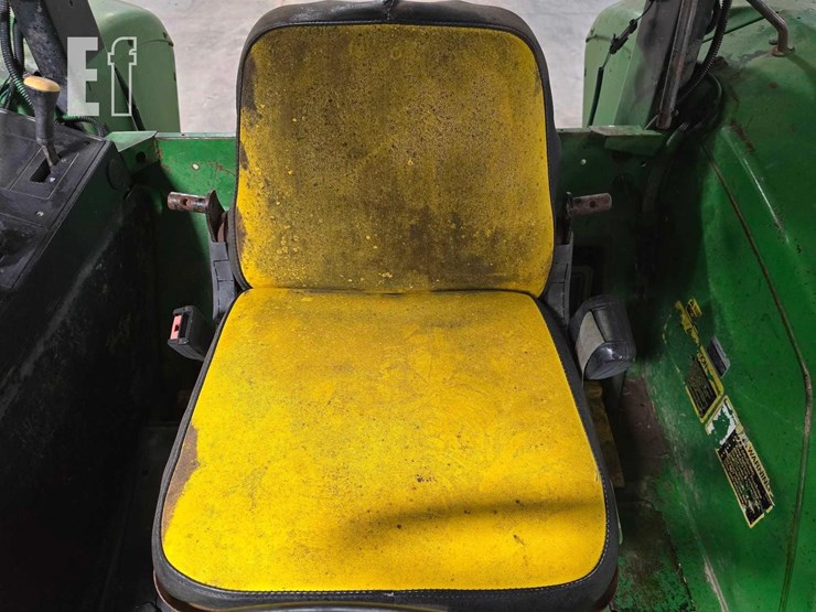 john-deere-6220-image-10