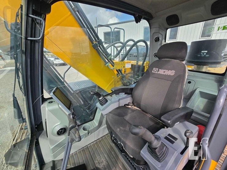 2022-xcmg-xe210u-image-16