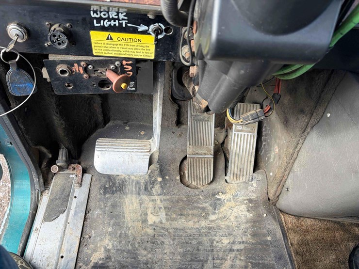 1999-eagle-road-tractor-image-19