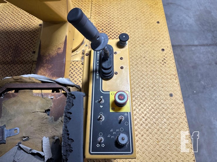 2010-caterpillar-ps-150c-image-15