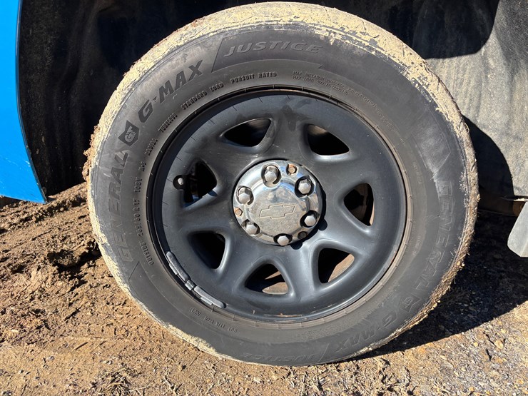 2015-chevrolet-tahoe-image-3