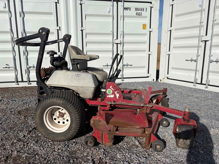 toro-lazer-z-zero-turn-mower-image-2