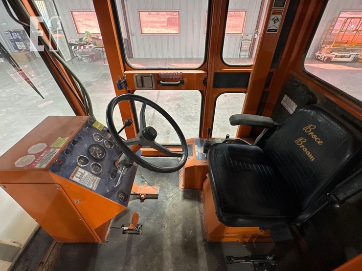 2015-broce-kr350-image-11