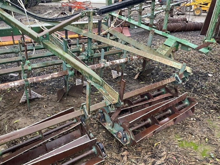 custom-3-pt-5-row-60"-fold-up-cultivator-image-9