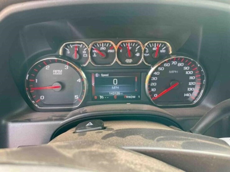 2016-gmc-2500-image-35