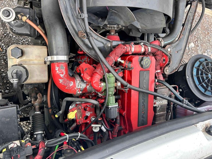 2015-freightliner-box-truck-image-19