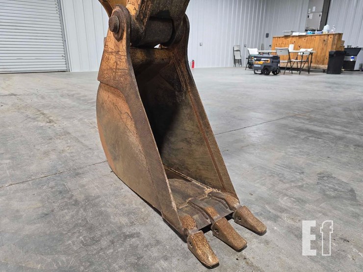 2013-case-580n-image-10