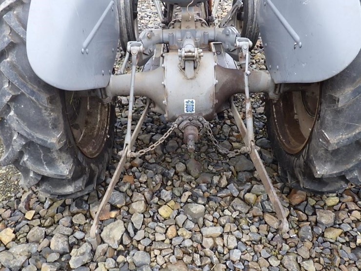 ford-tractor-image-9