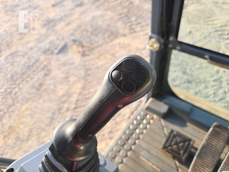 2022-xcmg-xe210u-image-18