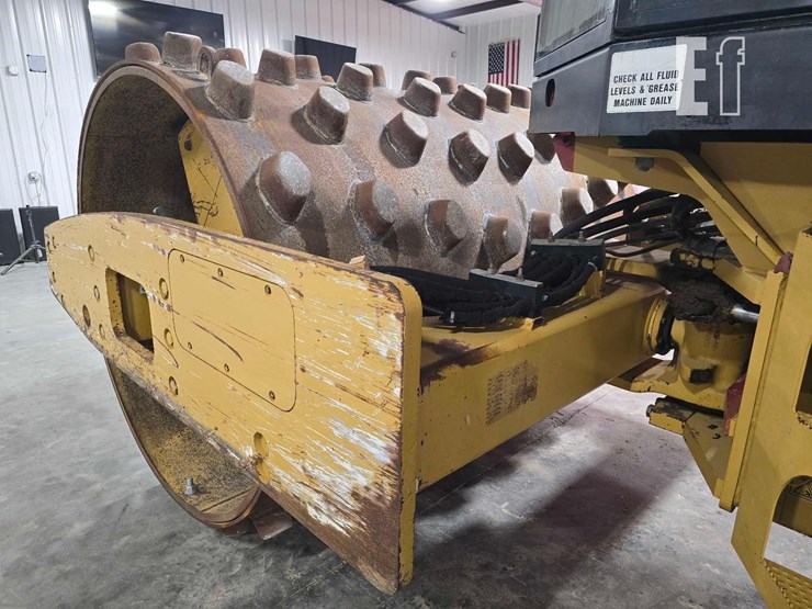 2008-caterpillar-cs56-image-12