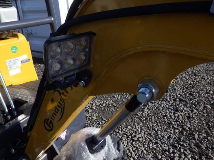 2025-cfg-mx20r-hydraulic-excavator-image-11