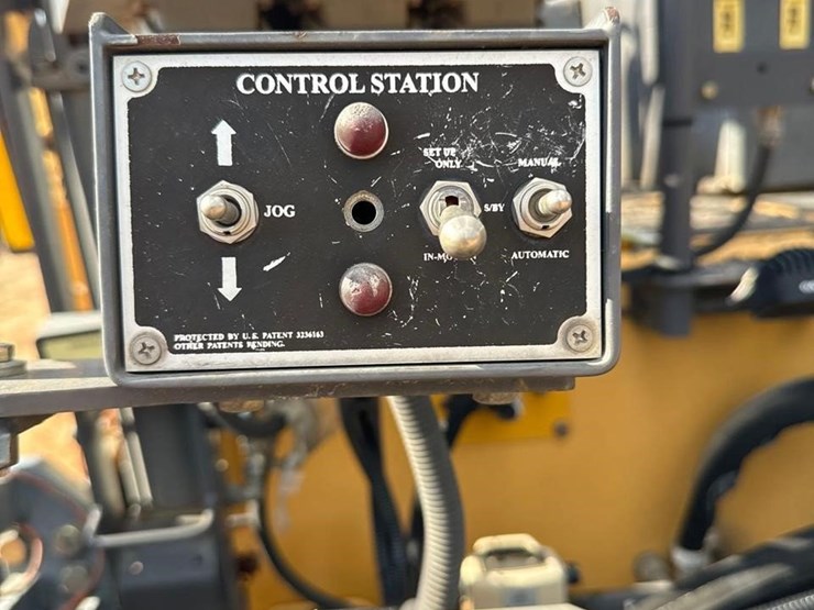 2018-volvo-p7110b-image-11