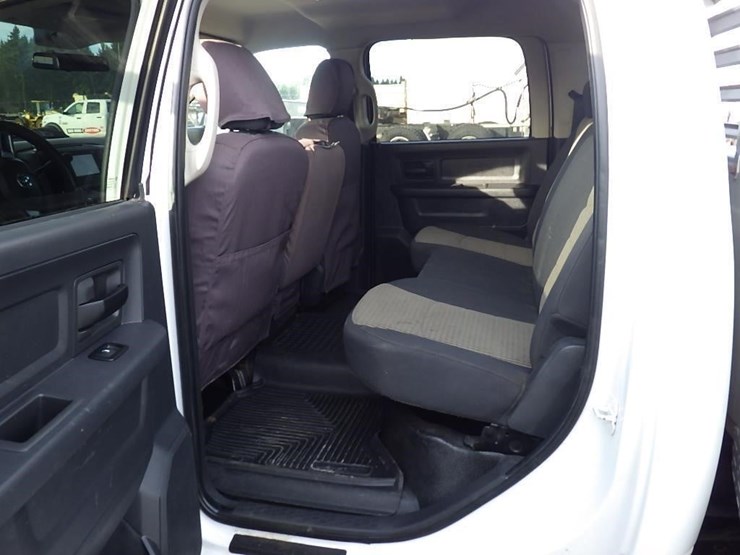 2010-dodge-2500-image-16