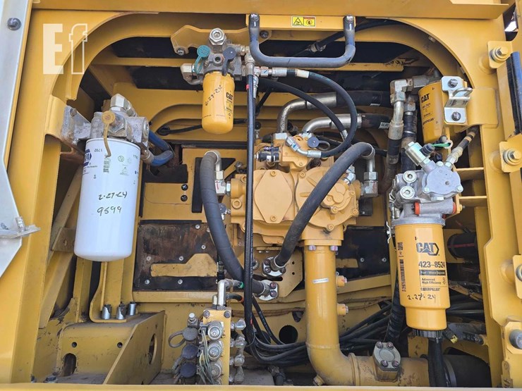 2016-caterpillar-349fl-image-25