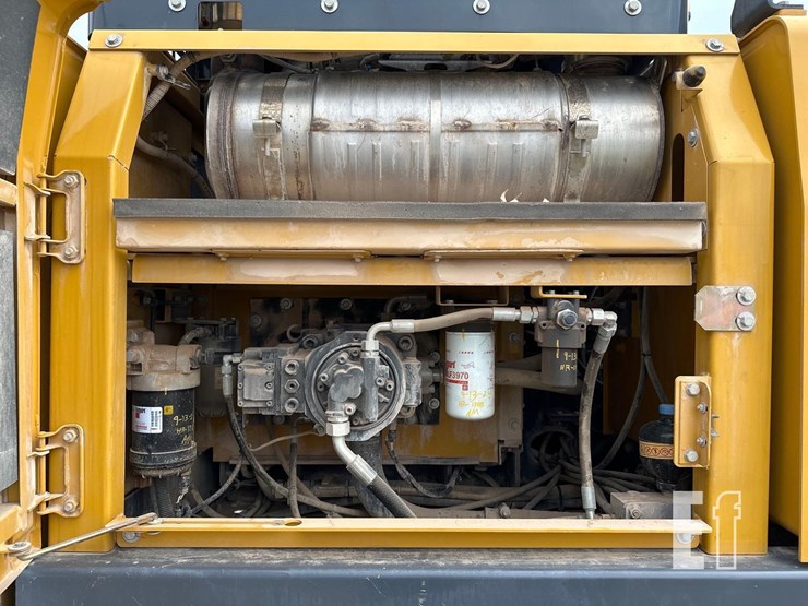 2022-xcmg-xe210u-image-27