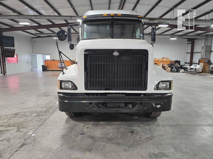 2005-international-9400-image-7