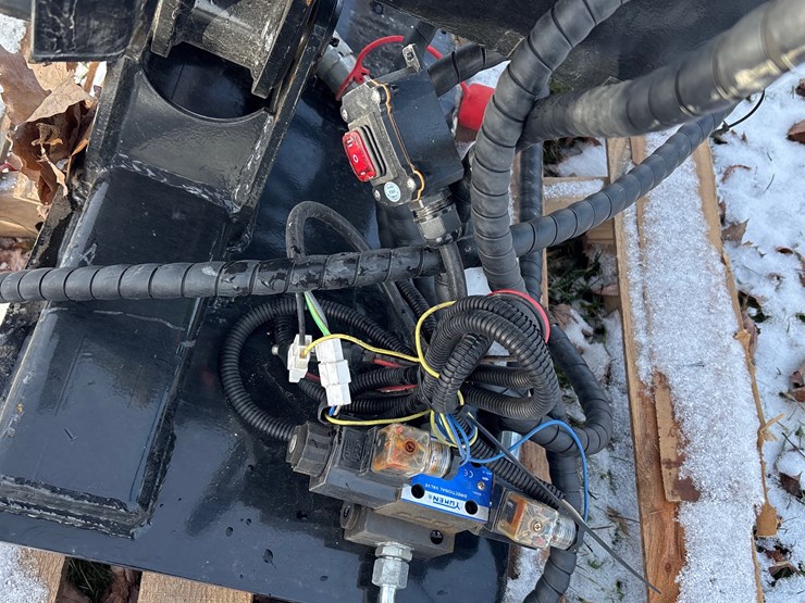 #2927-•-new-mini-stump-grinder-image-3