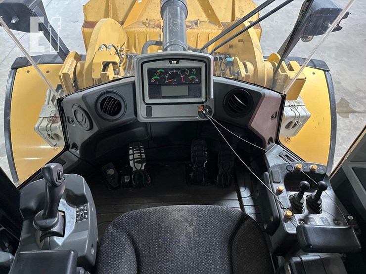 2019-caterpillar-962m-image-17