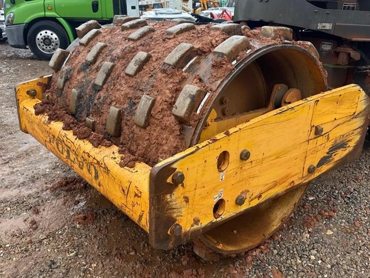 2014-volvo-sd75-image-11